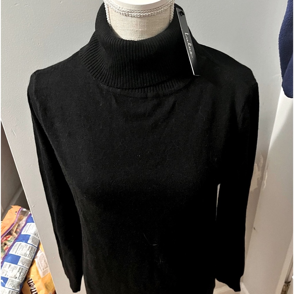 Women’s Lulu’s Black Turtleneck NWT Size Small